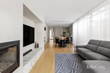 https://images.listonce.com.au/custom/160x/listings/43-william-street-newport-vic-3015/653/01812653_img_05.jpg?We6E7RQ4SfE