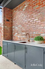 https://images.listonce.com.au/custom/160x/listings/43-william-street-newport-vic-3015/653/01812653_img_15.jpg?VdSIXyD9riE