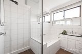 https://images.listonce.com.au/custom/160x/listings/430-wellington-street-kew-vic-3101/619/01988619_img_07.jpg?acUQgtGfaX4