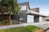 https://images.listonce.com.au/custom/160x/listings/4300-como-parade-west-parkdale-vic-3195/583/01354583_img_06.jpg?WYoggDxsbUU