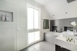 https://images.listonce.com.au/custom/160x/listings/432-strathalbyn-street-kew-east-vic-3102/219/01801219_img_06.jpg?X_AfzNEXDn4