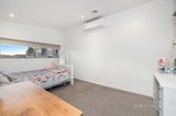 https://images.listonce.com.au/custom/160x/listings/433-culcairn-drive-frankston-south-vic-3199/060/01471060_img_12.jpg?cOgpwiPe7ns