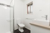 https://images.listonce.com.au/custom/160x/listings/434-glenfine-avenue-hamlyn-heights-vic-3215/277/01741277_img_12.jpg?6kKVDgqs-VY