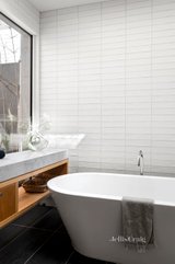 https://images.listonce.com.au/custom/160x/listings/435-rae-street-fitzroy-north-vic-3068/959/01338959_img_15.jpg?uqcgS4kaMCQ