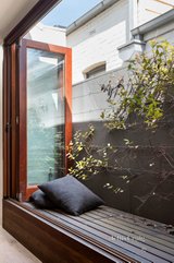 https://images.listonce.com.au/custom/160x/listings/435-rae-street-fitzroy-north-vic-3068/959/01338959_img_18.jpg?8CG2OnVmQLE