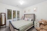 https://images.listonce.com.au/custom/160x/listings/437-holloway-road-croydon-north-vic-3136/440/01449440_img_09.jpg?lTl0u7X37tI