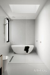 https://images.listonce.com.au/custom/160x/listings/439-clarke-street-northcote-vic-3070/105/01912105_img_18.jpg?sIYDSM9GBxQ