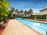 https://images.listonce.com.au/custom/160x/listings/439-esplanade-east-port-melbourne-vic-3207/128/01087128_img_07.jpg?9faddxaHJkw