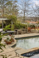 https://images.listonce.com.au/custom/160x/listings/44-anderson-road-hawthorn-east-vic-3123/023/01782023_img_22.jpg?xNLYSAdQ6aE