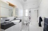 https://images.listonce.com.au/custom/160x/listings/44-barkers-road-hawthorn-vic-3122/073/01612073_img_05.jpg?Xok49csZNuY