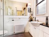 https://images.listonce.com.au/custom/160x/listings/44-broadway-elwood-vic-3184/995/01793995_img_08.jpg?-fKAuRXDHN8
