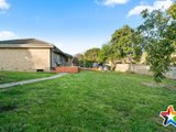 https://images.listonce.com.au/custom/160x/listings/44-croydondale-drive-mooroolbark-vic-3138/371/01526371_img_15.jpg?1V2s7J_v5k4