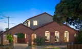 https://images.listonce.com.au/custom/160x/listings/44-fairbank-road-clayton-south-vic-3169/158/01783158_img_07.jpg?GdOYknn6KoY