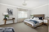 https://images.listonce.com.au/custom/160x/listings/44-hastie-street-buninyong-vic-3357/223/01198223_img_11.jpg?HF7MWGqV-Yo