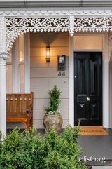 https://images.listonce.com.au/custom/160x/listings/44-herbert-street-albert-park-vic-3206/343/01830343_img_02.jpg?wCe6ZOntbWE