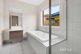 https://images.listonce.com.au/custom/160x/listings/44-kalorama-street-tarneit-vic-3029/729/01951729_img_08.jpg?IHqVTdOgwWA