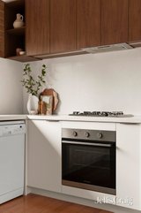 https://images.listonce.com.au/custom/160x/listings/44-kamarooka-drive-wattle-glen-vic-3096/438/01905438_img_04.jpg?vo2vkT3QGaM