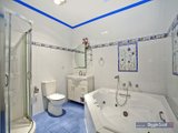 https://images.listonce.com.au/custom/160x/listings/44-macdonald-avenue-altona-north-vic-3025/726/01202726_img_03.jpg?B3pL_5ZqK3w