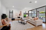 https://images.listonce.com.au/custom/160x/listings/44-romoly-drive-forest-hill-vic-3131/569/01072569_img_05.jpg?9rbAHZ9kHfE