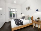 https://images.listonce.com.au/custom/160x/listings/44-spray-street-elwood-vic-3184/043/01794043_img_06.jpg?q-JqEvxTnRE