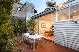 https://images.listonce.com.au/custom/160x/listings/44-spring-street-east-port-melbourne-vic-3207/023/01569023_img_09.jpg?lSV81iGyQxM