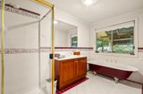 https://images.listonce.com.au/custom/160x/listings/44-tarrawarra-lane-romsey-vic-3434/384/01612384_img_14.jpg?b4ZhjICm2Dg