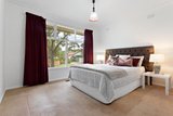 https://images.listonce.com.au/custom/160x/listings/44-valda-avenue-mont-albert-north-vic-3129/070/01684070_img_07.jpg?kyRXl41JVb4
