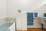 https://images.listonce.com.au/custom/160x/listings/44-valda-avenue-mont-albert-north-vic-3129/070/01684070_img_10.jpg?V0I524JuXvc