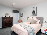 https://images.listonce.com.au/custom/160x/listings/44-valley-park-drive-mooroolbark-vic-3138/935/01524935_img_14.jpg?qiE5unNmA-o