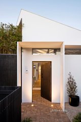 https://images.listonce.com.au/custom/160x/listings/44-victoria-grove-brunswick-vic-3056/429/01723429_img_02.jpg?gXJAE77B3uA