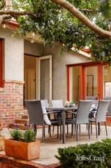https://images.listonce.com.au/custom/160x/listings/44-waterdale-road-ivanhoe-vic-3079/291/01972291_img_17.jpg?IkMAMlf878M