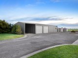 https://images.listonce.com.au/custom/160x/listings/44-weighbridge-road-windermere-vic-3352/114/00956114_img_16.jpg?0sF6qrUx24Y