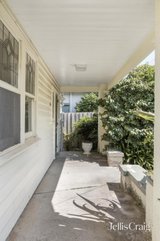 https://images.listonce.com.au/custom/160x/listings/44-wheatley-road-mckinnon-vic-3204/888/01849888_img_12.jpg?hlafYO91-Ds