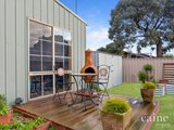 https://images.listonce.com.au/custom/160x/listings/44-willow-grove-wendouree-vic-3355/613/01576613_img_04.jpg?Oc69AaKagHY