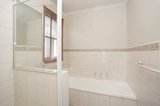 https://images.listonce.com.au/custom/160x/listings/440-cootamundra-crescent-blackburn-vic-3130/314/01680314_img_03.jpg?1kdHBfEGWtY