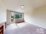 https://images.listonce.com.au/custom/160x/listings/442-disraeli-street-kew-vic-3101/616/01900616_img_03.jpg?wDlKpaUvLm4