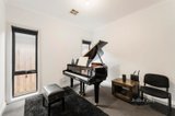 https://images.listonce.com.au/custom/160x/listings/442a-hull-road-mooroolbark-vic-3138/628/01702628_img_04.jpg?xIqasBkKkY0
