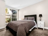 https://images.listonce.com.au/custom/160x/listings/443-ormond-road-elwood-vic-3184/401/01793401_img_06.jpg?QdRtQMdzba4