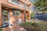 https://images.listonce.com.au/custom/160x/listings/445-locksley-road-ivanhoe-vic-3079/427/00558427_img_06.jpg?J94fDhIaHjw