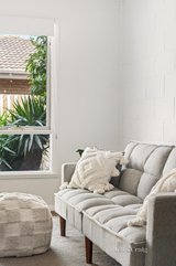 https://images.listonce.com.au/custom/160x/listings/447-catherine-avenue-chelsea-vic-3196/429/01607429_img_03.jpg?lv2VTh7ETY0