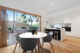 https://images.listonce.com.au/custom/160x/listings/447-roslyn-street-brighton-vic-3186/853/01115853_img_06.jpg?RdA30W9ii10