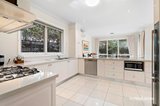 https://images.listonce.com.au/custom/160x/listings/44a-collins-court-balwyn-vic-3103/995/01243995_img_05.jpg?gY4a9sThaLo