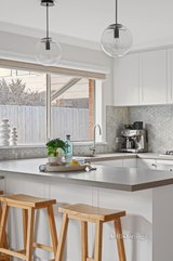 https://images.listonce.com.au/custom/160x/listings/44a-station-street-aspendale-vic-3195/550/01683550_img_04.jpg?zXIepNdOzLk