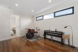 https://images.listonce.com.au/custom/160x/listings/44b-hillview-avenue-mount-waverley-vic-3149/689/01872689_img_10.jpg?67VlGjZYVQw