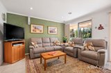 https://images.listonce.com.au/custom/160x/listings/45-barker-drive-mooroolbark-vic-3138/779/01975779_img_05.jpg?2cwsPGYMM44