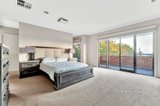 https://images.listonce.com.au/custom/160x/listings/45-bologna-crescent-greenvale-vic-3059/236/01477236_img_15.jpg?PxcQacXYXag