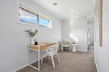 https://images.listonce.com.au/custom/160x/listings/45-camden-drive-chirnside-park-vic-3116/056/01563056_img_12.jpg?NbQhWiRayxg