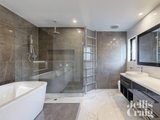 https://images.listonce.com.au/custom/160x/listings/45-cedar-drive-maribyrnong-vic-3032/265/01824265_img_02.jpg?jL2B6W-Xp1g
