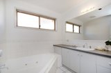https://images.listonce.com.au/custom/160x/listings/45-challambra-crescent-highton-vic-3216/139/01699139_img_09.jpg?MdbYueL3xwo