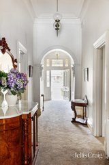 https://images.listonce.com.au/custom/160x/listings/45-coppin-street-malvern-east-vic-3145/762/01766762_img_12.jpg?Dcu17ZSCiEM